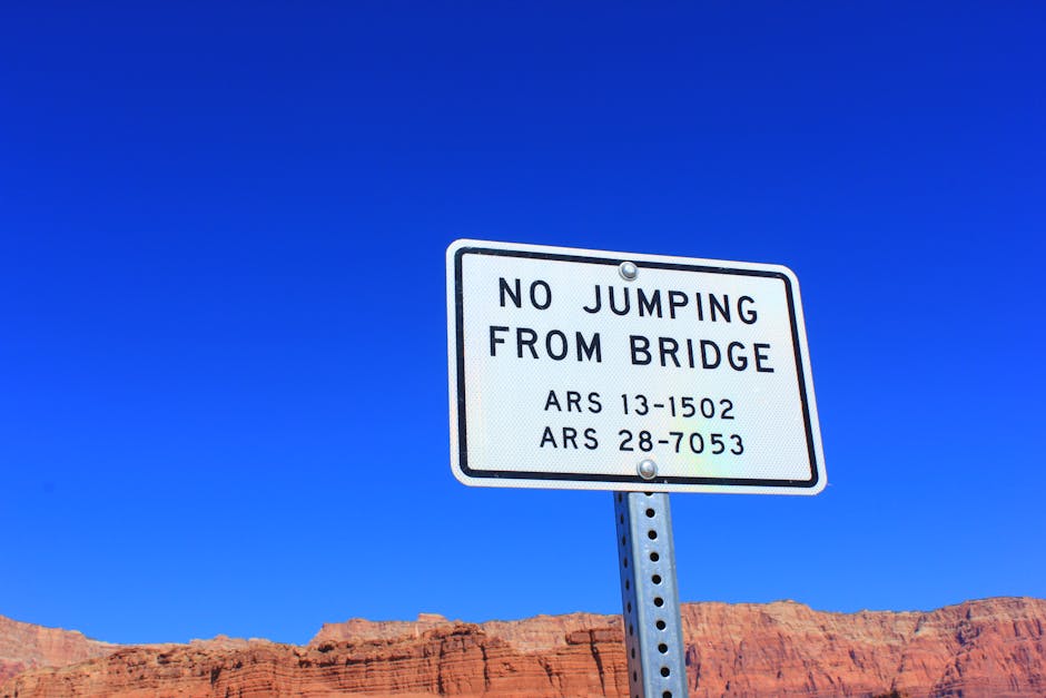 Ar verta rinktis „viename“ valiklius? Lyginimas su specializuotomis priemonėmis kasdieniam valymui