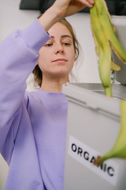 Kompostavimas namuose: nuo ko pradėti, ką kompostuoti ir kaip išvengti kvapų